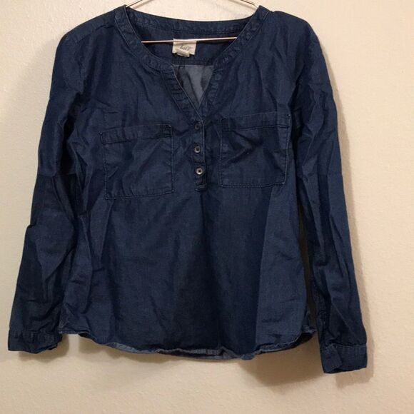 Levi’s chambray popover blouse - Picture 1 of 4